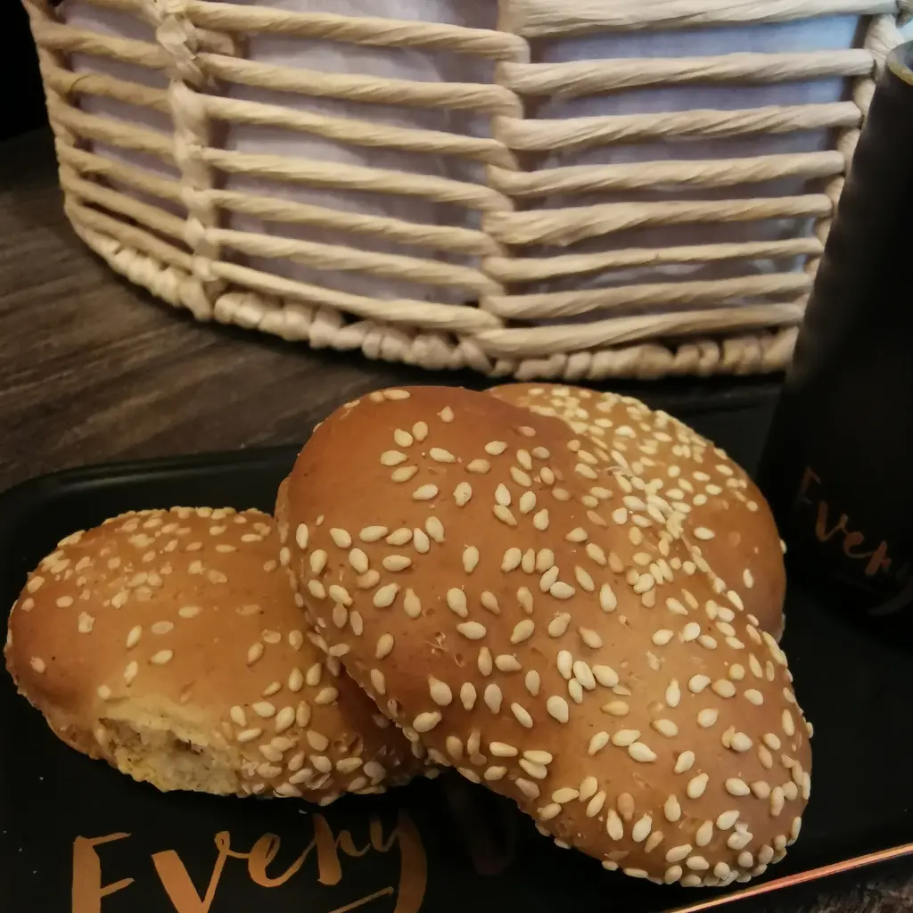 Oval White Rusk With Sesame (1/2 Kilo)